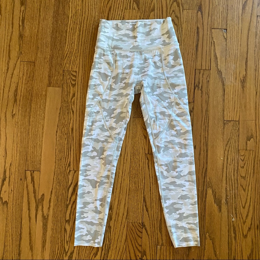 Aerie camo leggings